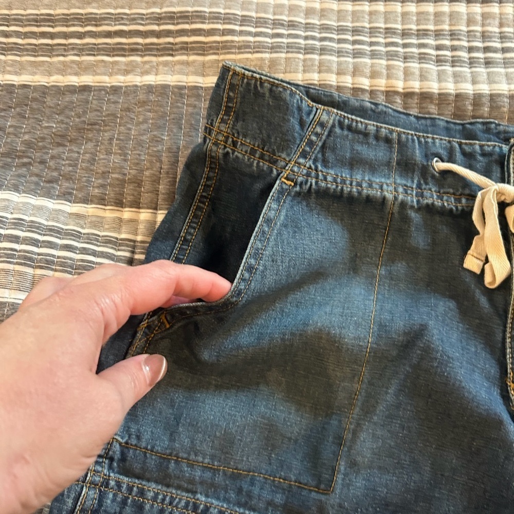 Gap Denim Blue Women's Size 8 Shorts - Picture 3 of 5